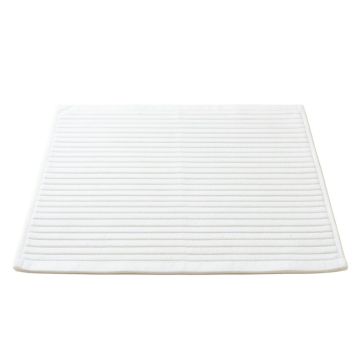 Holly Canyon Bath Mat - White