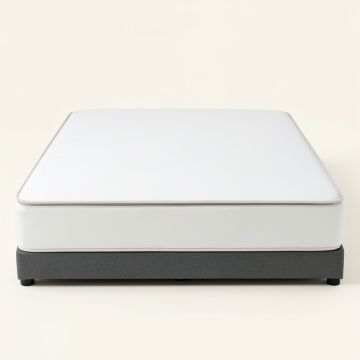 Oxford Fitted Hypoallergenic Waterproof Mattress Protector (synthetic illustration; no displayed measurements)