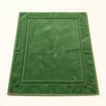 Aspen Bend Bath Mat - Green (synthetic illustration; no displayed measurements)