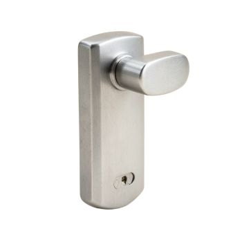 Broadway Lever With Greenwich Trim Hall And Closet Lock