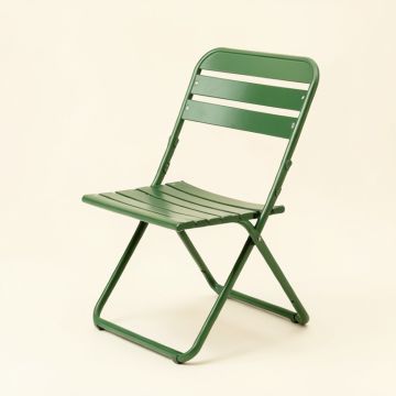 Clay Bridge Folding Outdoor Chair - Green (synthetic illustration; no displayed measurements)