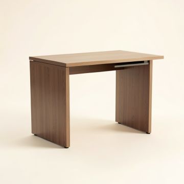 Everardo Desk (synthetic illustration; no displayed measurements)