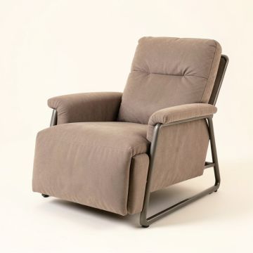 Dittmyre 38.6 '' Wide Manual Standard Recliner (synthetic illustration; no displayed measurements)