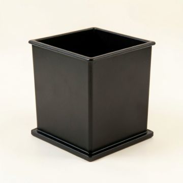 Wren Crest Empty Planter - Black (synthetic illustration; no displayed measurements)