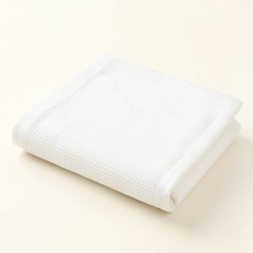 Hill Arc Bath Towel (synthetic illustration; no displayed measurements)