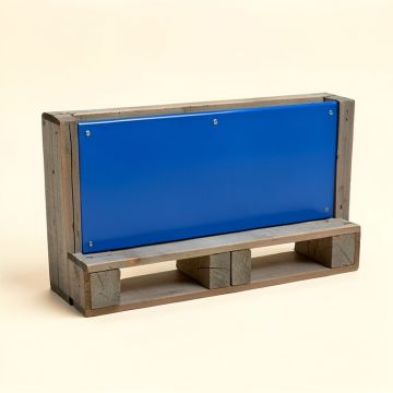 Welcome Outdoor Pallet Sign (synthetic illustration; no displayed measurements)