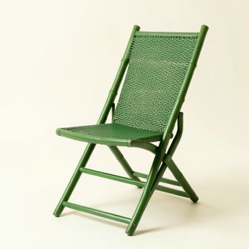 Elm Bridge Folding Outdoor Chair - Green (synthetic illustration; no displayed measurements)