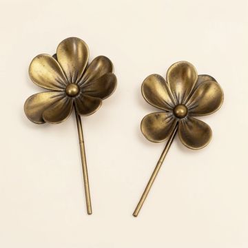 2 Piece Metal Flowers Wall Décor Set (synthetic illustration; no displayed measurements)