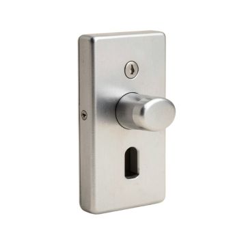 Broadway Lever With Greenwich Trim Keyed Entry Lock
