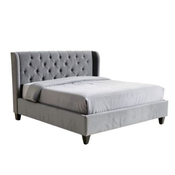 Queen Tufted Standard Bed