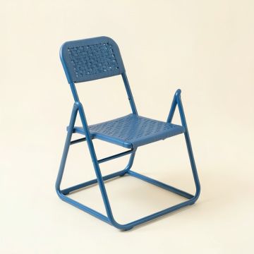 Cliff Dale Folding Outdoor Chair - Blue (synthetic illustration; no displayed measurements)