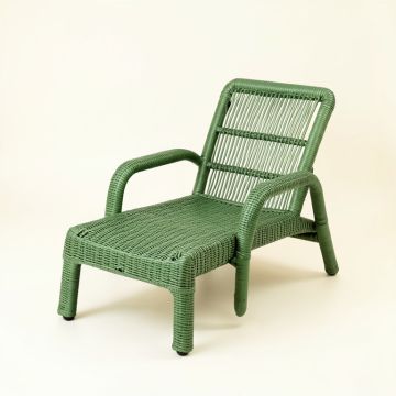 Aspen Arc Outdoor Lounge Chair (synthetic illustration; no displayed measurements)