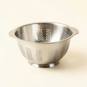 Stainless Steel Colander (synthetic illustration; no displayed measurements)
