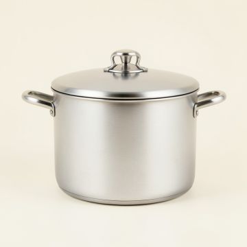 Update International Stock Pot With Lid (synthetic illustration; no displayed measurements)