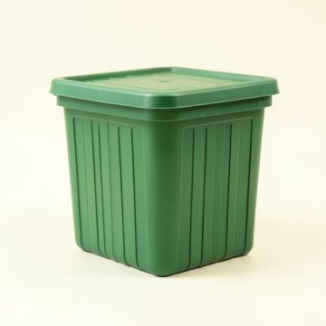 Reed Canyon Closed Outdoor Storage Box - Green (synthetic illustration; no displayed measurements)