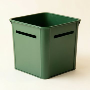 Pine Brook Closed Garden Compost Bin - Green (synthetic illustration; no displayed measurements)