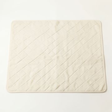 Willow Arc Bath Mat - Cream (synthetic illustration; no displayed measurements)