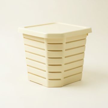 Pine Bridge Closed Garden Compost Bin - Cream (synthetic illustration; no displayed measurements)