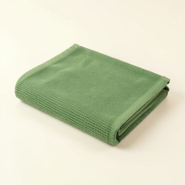 Moss Arc Bath Towel - Green (synthetic illustration; no displayed measurements)
