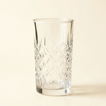 Pineapple Serving Crystal 17 Oz . Hurricane Glass (synthetic illustration; no displayed measurements)