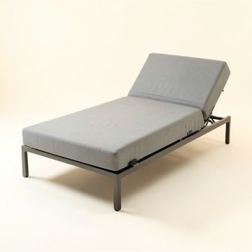 9 '' Zero Gravity Adjustable Bed With Wireless Remote (synthetic illustration; no displayed measurements)