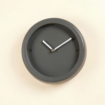 Oversized Vidalia 32 '' Wall Clock (synthetic illustration; no displayed measurements)
