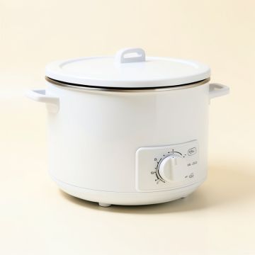 Zing 4 Qt . Round Slow Cooker (synthetic illustration; no displayed measurements)