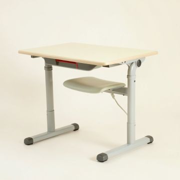 Arias Kids Desk (synthetic illustration; no displayed measurements)