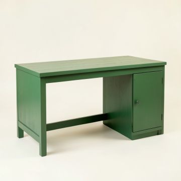 Rowan Crest Empty Workshop Workbench - Green (synthetic illustration; no displayed measurements)