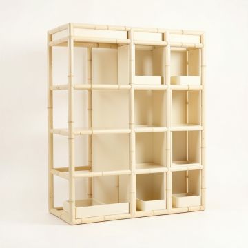 Hazel Crest Empty Vertical Garden Frame - Cream (synthetic illustration; no displayed measurements)