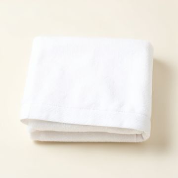 Oak Branch Bath Towel - White (synthetic illustration; no displayed measurements)