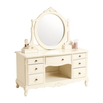 Dhoom Vanity Set