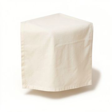 100 % Cotton Table Runner (synthetic illustration; no displayed measurements)