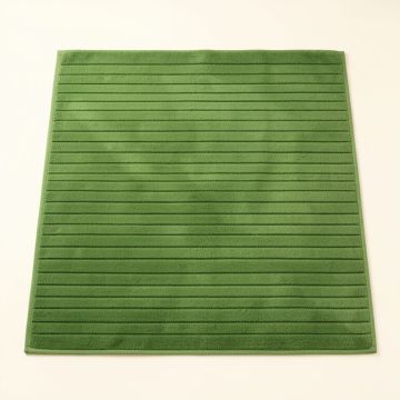 Wren Bend Bath Mat - Green (synthetic illustration; no displayed measurements)