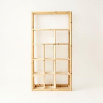 Glen Canyon Empty Vertical Garden Frame - Ivory (synthetic illustration; no displayed measurements)