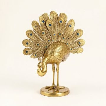 Peacock Sculpture (synthetic illustration; no displayed measurements)