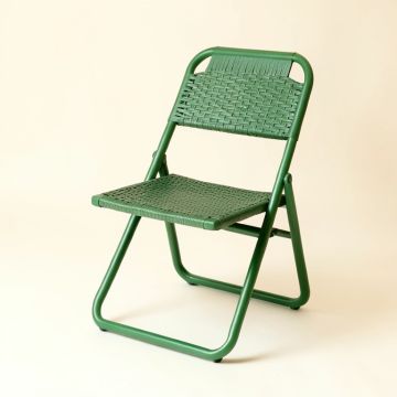 Juniper Bridge Folding Outdoor Chair - Green (synthetic illustration; no displayed measurements)