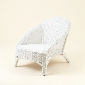 Laurel Bridge Outdoor Lounge Chair - White (synthetic illustration; no displayed measurements)