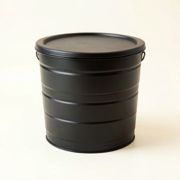 Briar Bluff Closed Garden Compost Bin - Black (synthetic illustration; no displayed measurements)