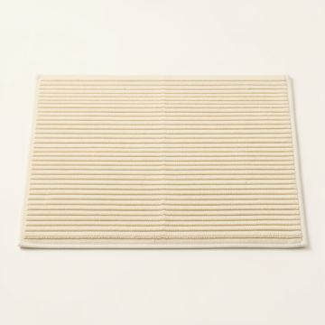 Glen Crest Bath Mat - Ivory (synthetic illustration; no displayed measurements)