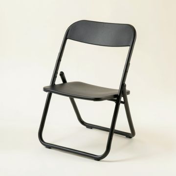 Elm Crossing Folding Outdoor Chair - Black (synthetic illustration; no displayed measurements)