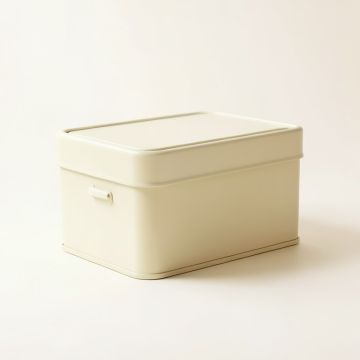 Erika Tin Bread Box (synthetic illustration; no displayed measurements)
