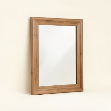 Gian Mirror (synthetic illustration; no displayed measurements)