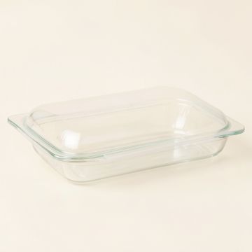 Pyrex Easy Grab 1.5 Qt . Loaf Dish With Plastic Cover (synthetic illustration; no displayed measurements)