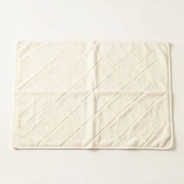 Oak Dale Bath Mat - Cream (synthetic illustration; no displayed measurements)