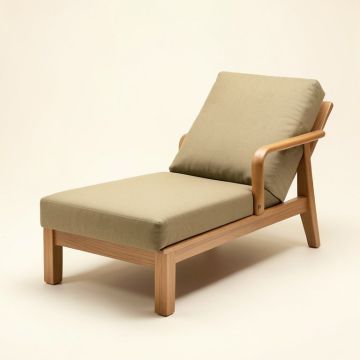 Zeus Gold Chaise Lounge (synthetic illustration; no displayed measurements)