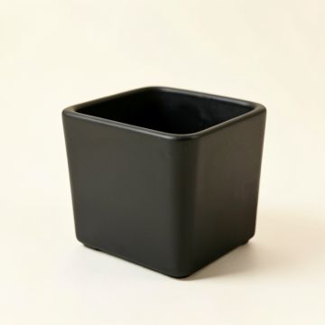 Dune Dale Empty Planter - Black (synthetic illustration; no displayed measurements)