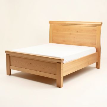 Westling Traditional Standard Bed (synthetic illustration; no displayed measurements)