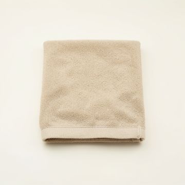 Alder Crest Bath Towel - Beige (synthetic illustration; no displayed measurements)