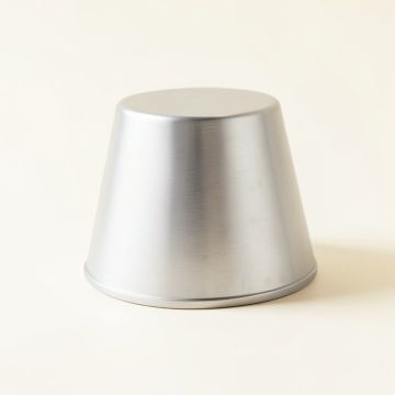 Luxe Riser (synthetic illustration; no displayed measurements)